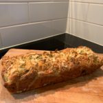 Zelfgemaakt keto brood met amandelmeel