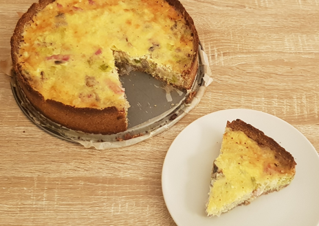 Keto Quiche met prei, champignons, gruyere kaas V1