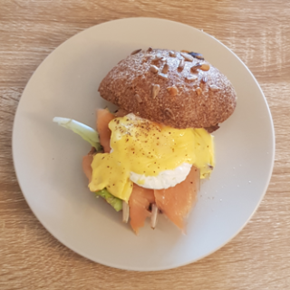 Eggs benedict on a keto bun