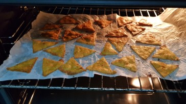 Bak de Keto Nacho Chips in de oven