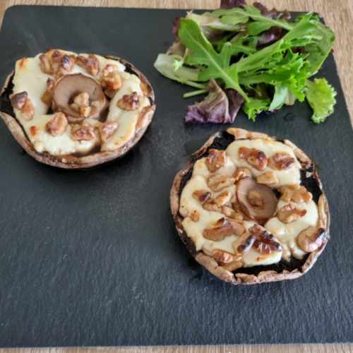 Gevulde Keto Portobello Champignons met Geitenkaas & Walnoten